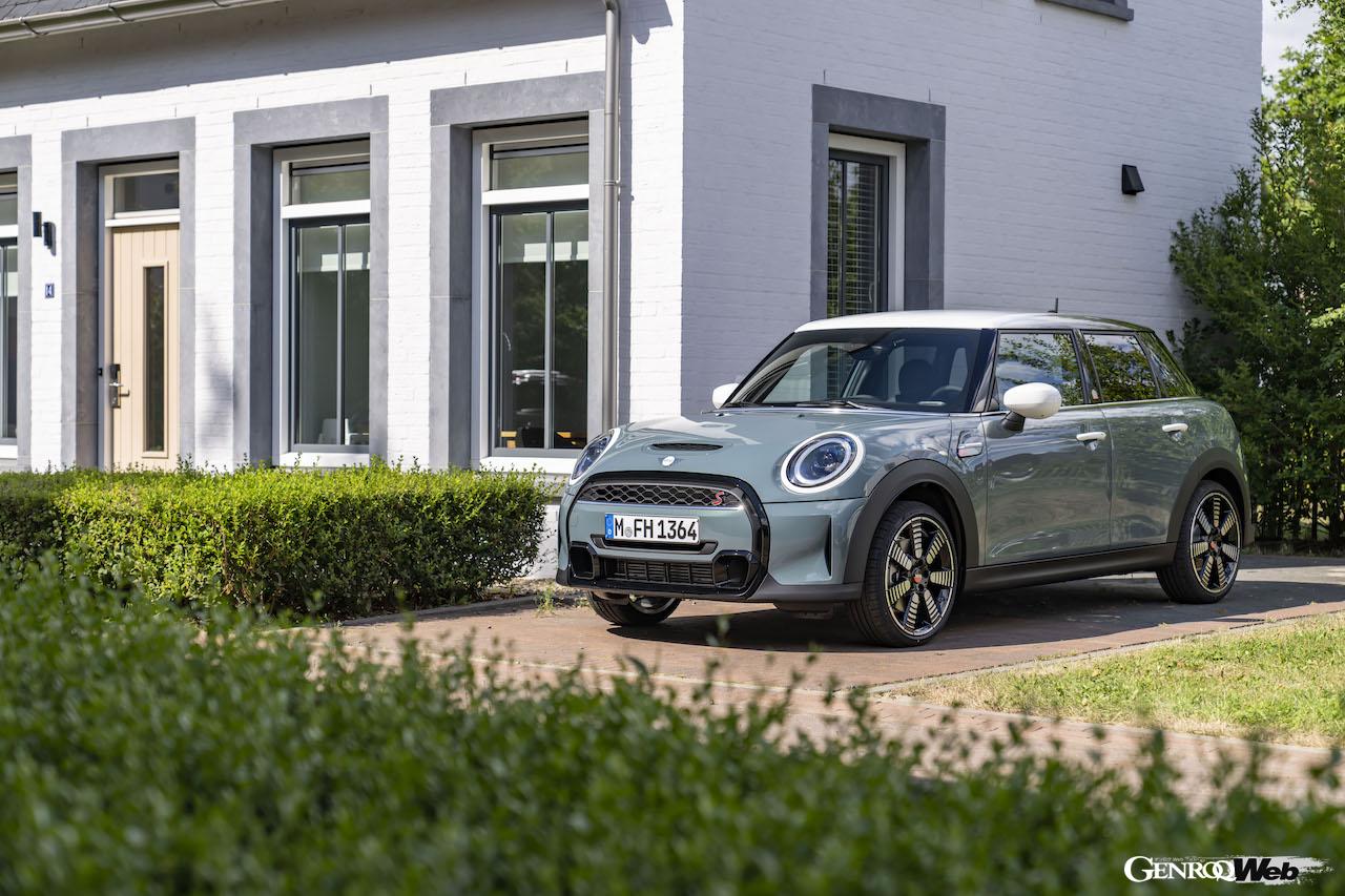 MINI 5ドア クーパーS マルチトーン・エディションのエクステリア。