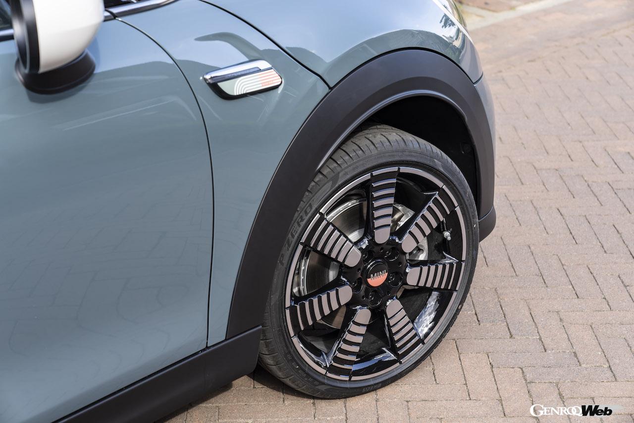 MINI 5ドア クーパーS マルチトーン・エディションのエクステリア。