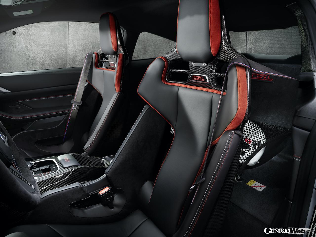 BMW市販モデル最速を誇る「BMW M4 CSL」のコクピット。