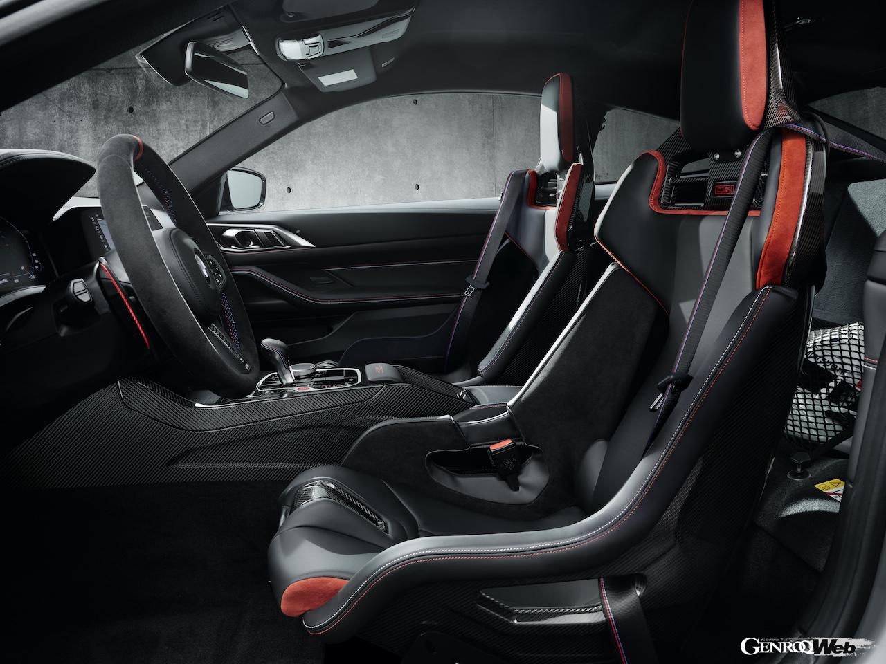 BMW市販モデル最速を誇る「BMW M4 CSL」のコクピット。