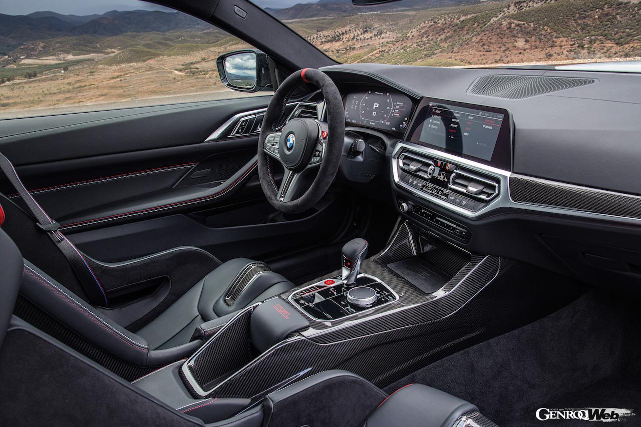 BMW市販モデル最速を誇る「BMW M4 CSL」のコクピット。
