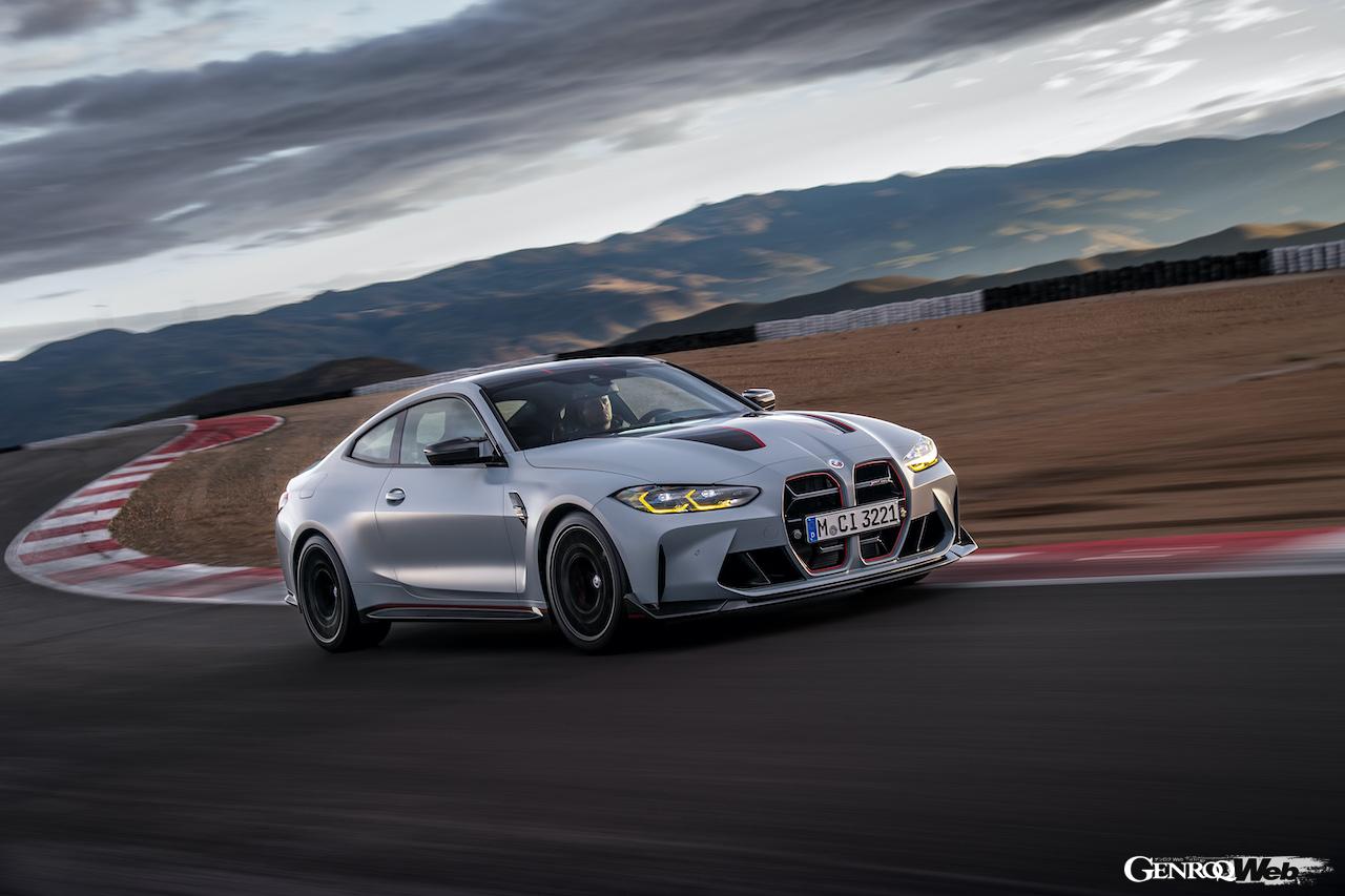 BMW市販モデル最速を誇る「BMW M4 CSL」の走行シーン。