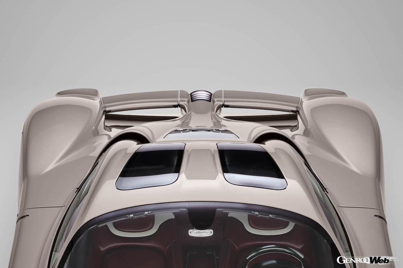 パガーニ・アウトモビリの最新ハイパースポーツ「ユートピア」のクラシカルなインテリア。