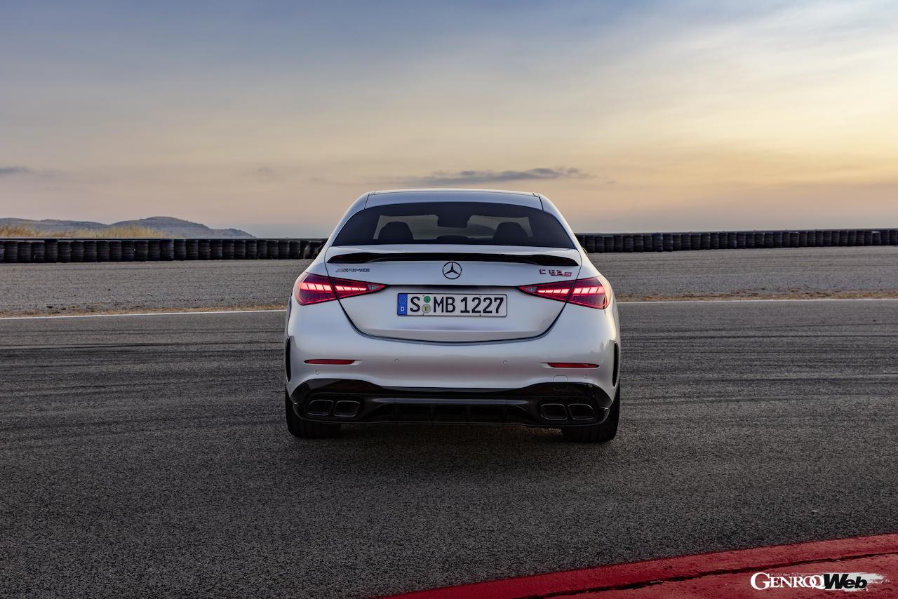 メルセデスAMG C63 S Eパフォーマンスのエクステリア。