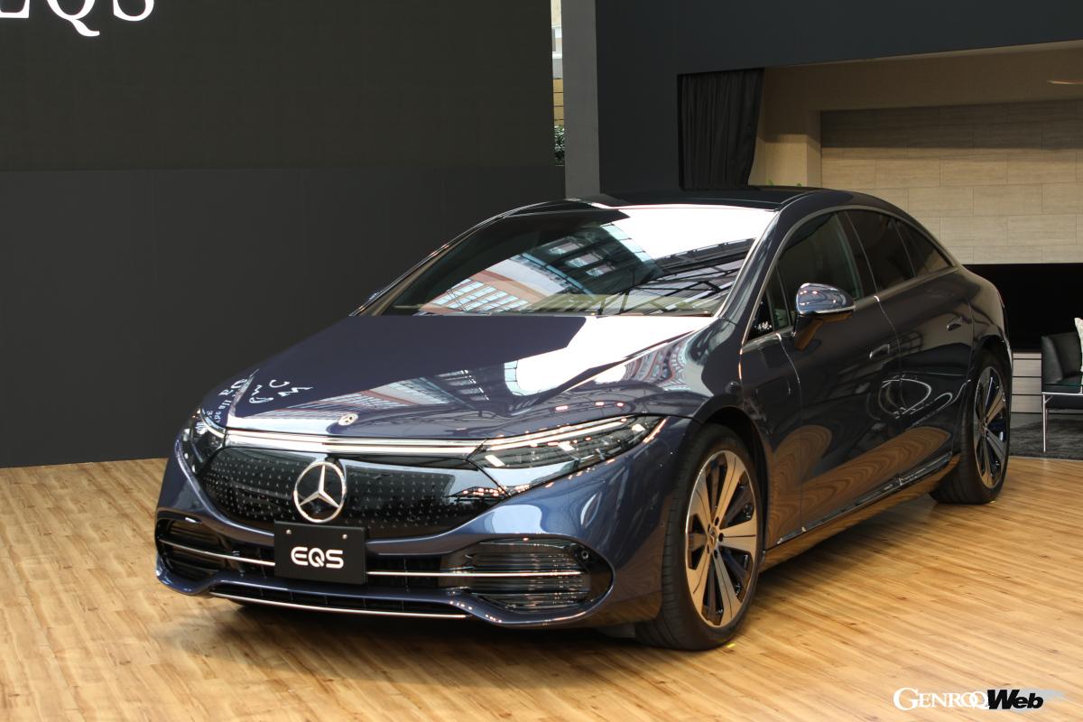今回発表されたのはEQS 450+とEQE 350+のほか、それぞれにAMGモデルの53 4マティック+が加わり2グレードずつとなる。