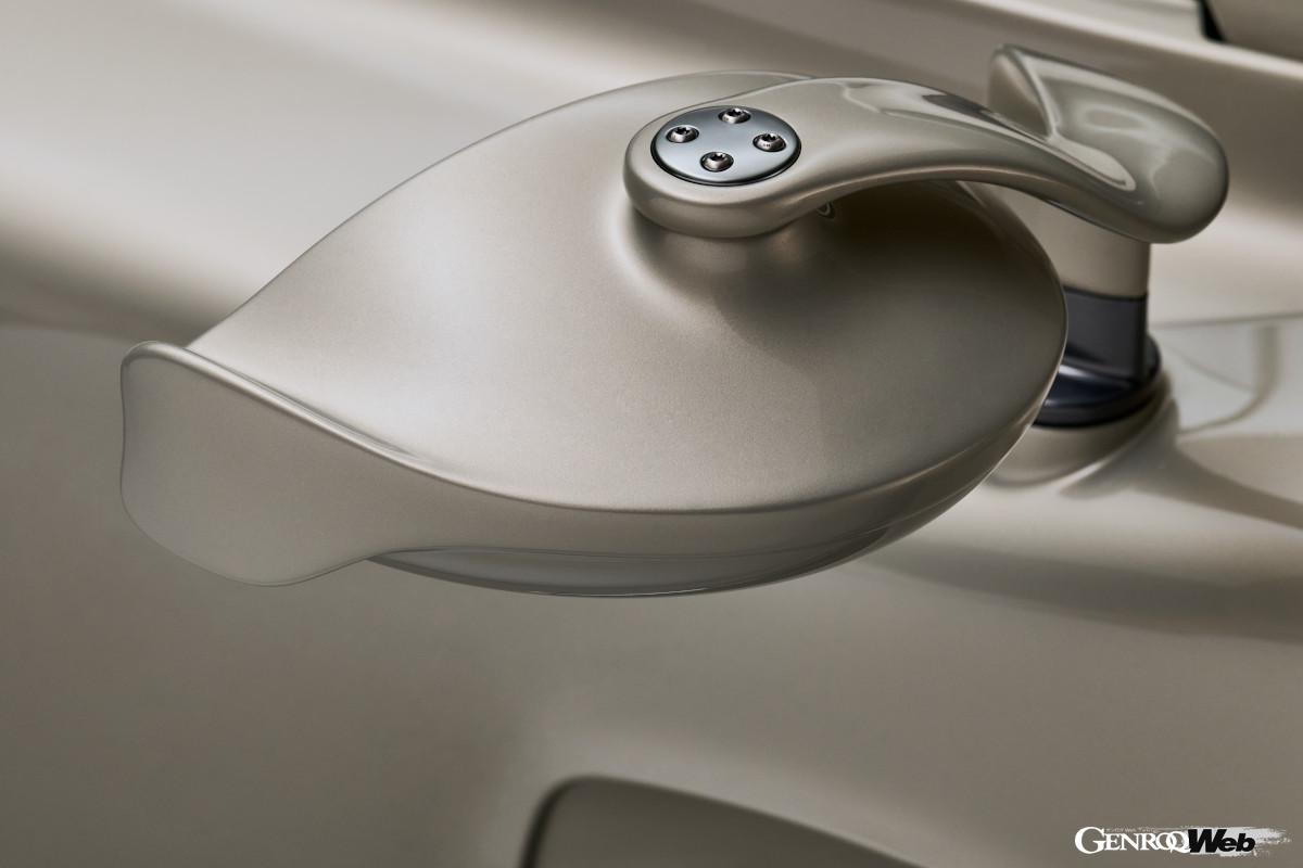 ホイールやサイドミラーなどは、風洞施設を活用して、その形状が決定された。