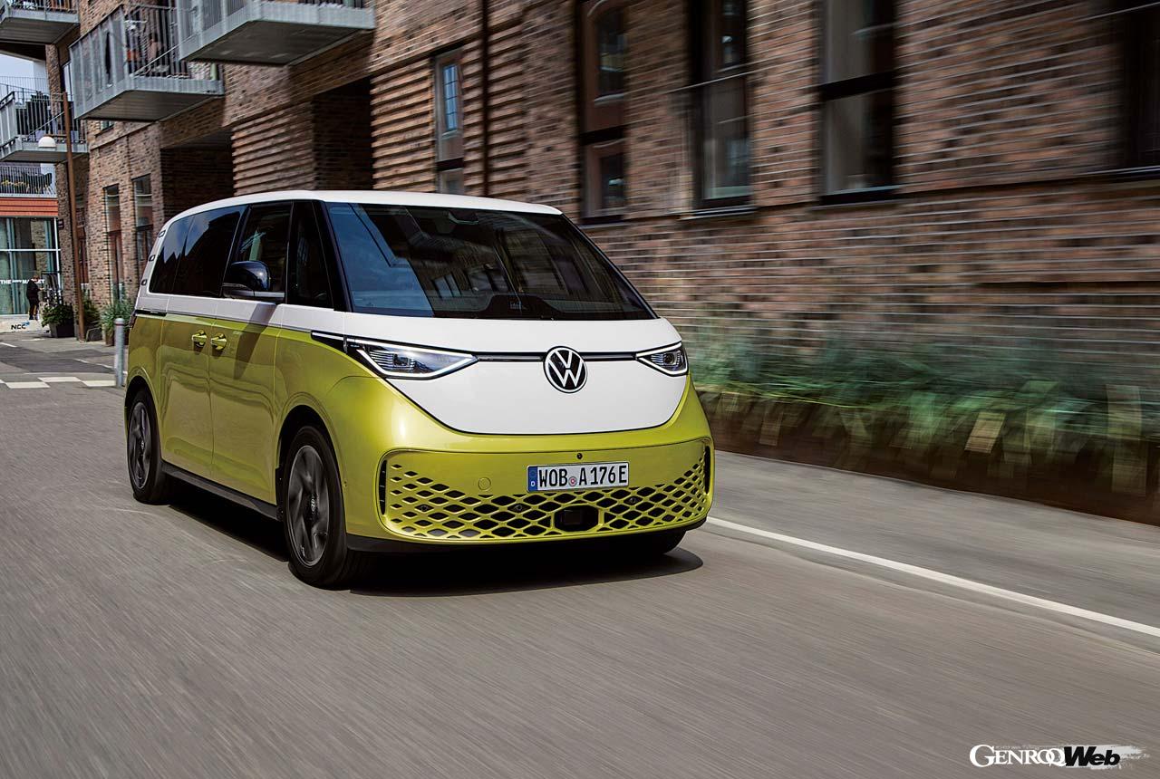 モーターは最高出力150kW（204ps）、最大トルク310Nm。最高速は145km/hでリミッターが作動する。車重2.4tで0-100km/h加速は10.2秒と控えめ。