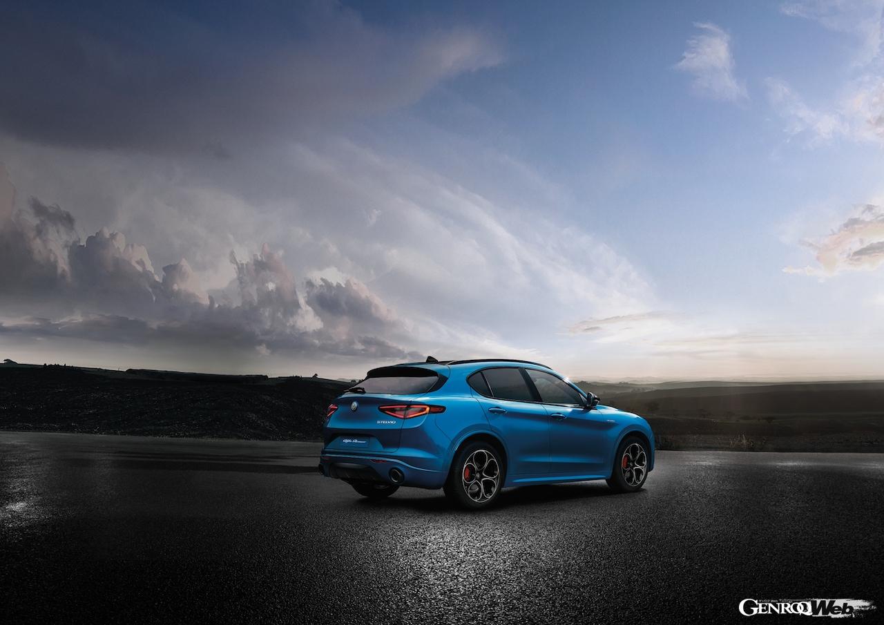 アルファロメオ ステルヴィオ 2023年モデル。リヤビュー