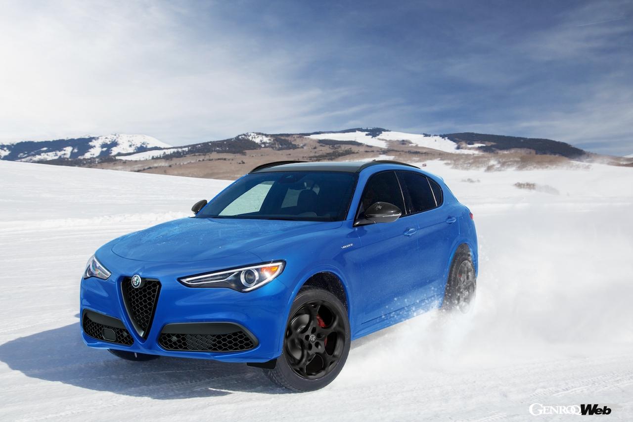 アルファロメオ ステルヴィオ 2023年モデル。フロントビュー