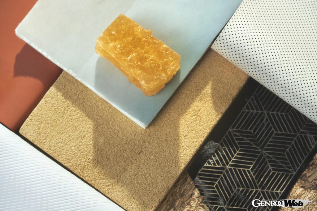 BMWグループが開発している次世代の内装材イメージ