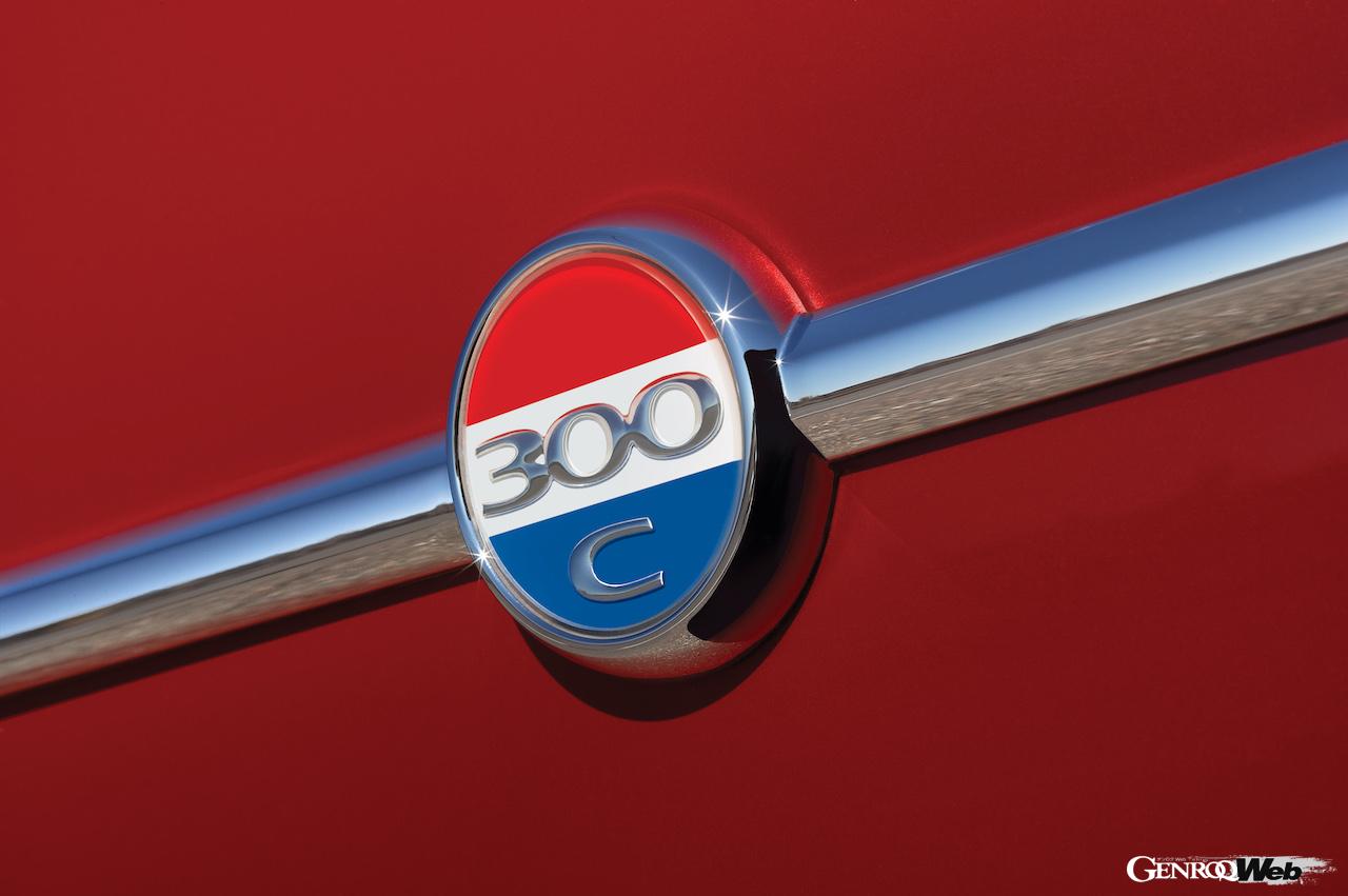 1957年製クライスラー300D。バッジ