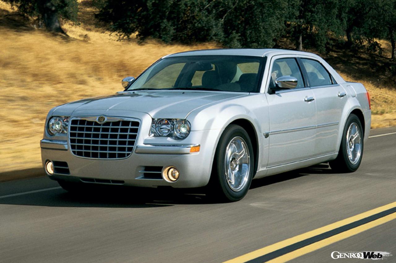 2005年製クライスラー 300C。フロントビュー