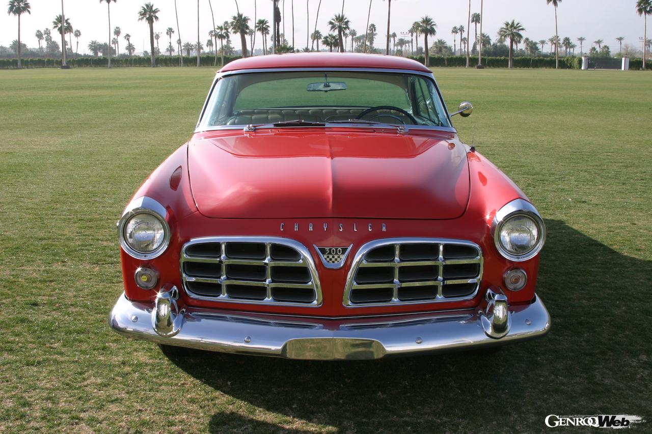 1955年製クライスラー 300 スポーツ クーペ。フロント