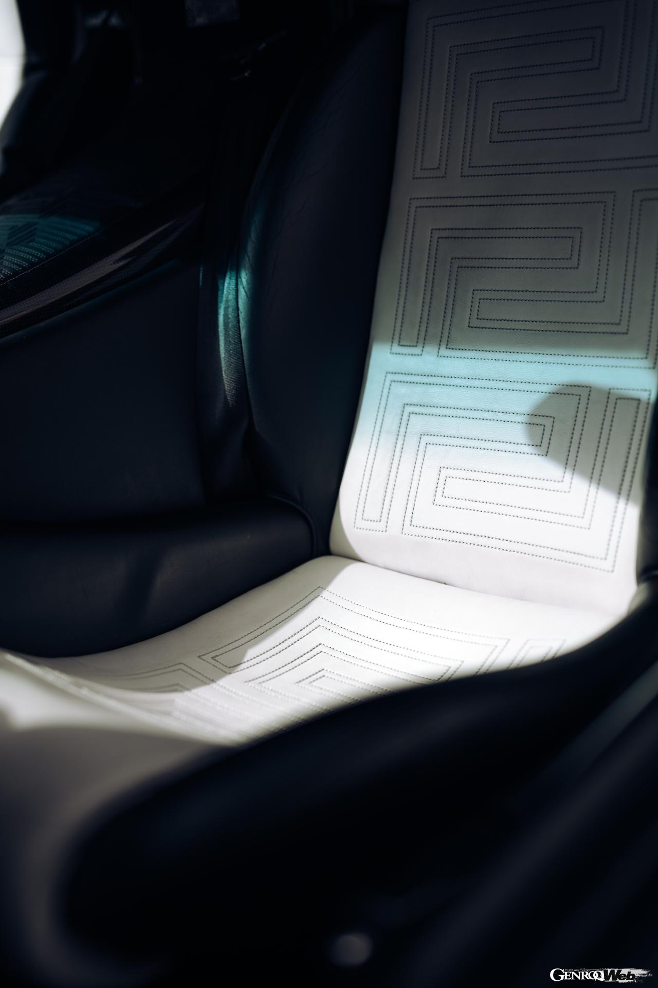 ランボルギーニ ムルシエラゴのシート