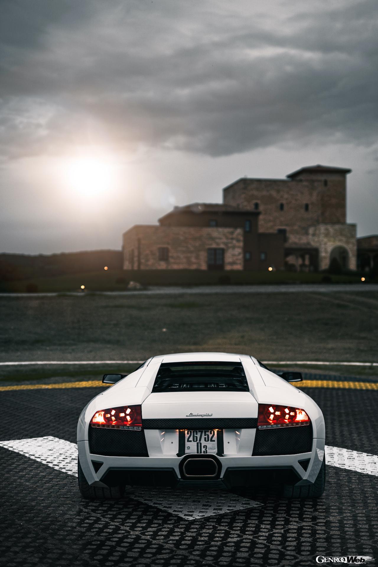 ランボルギーニ ムルシエラゴのリヤビュー