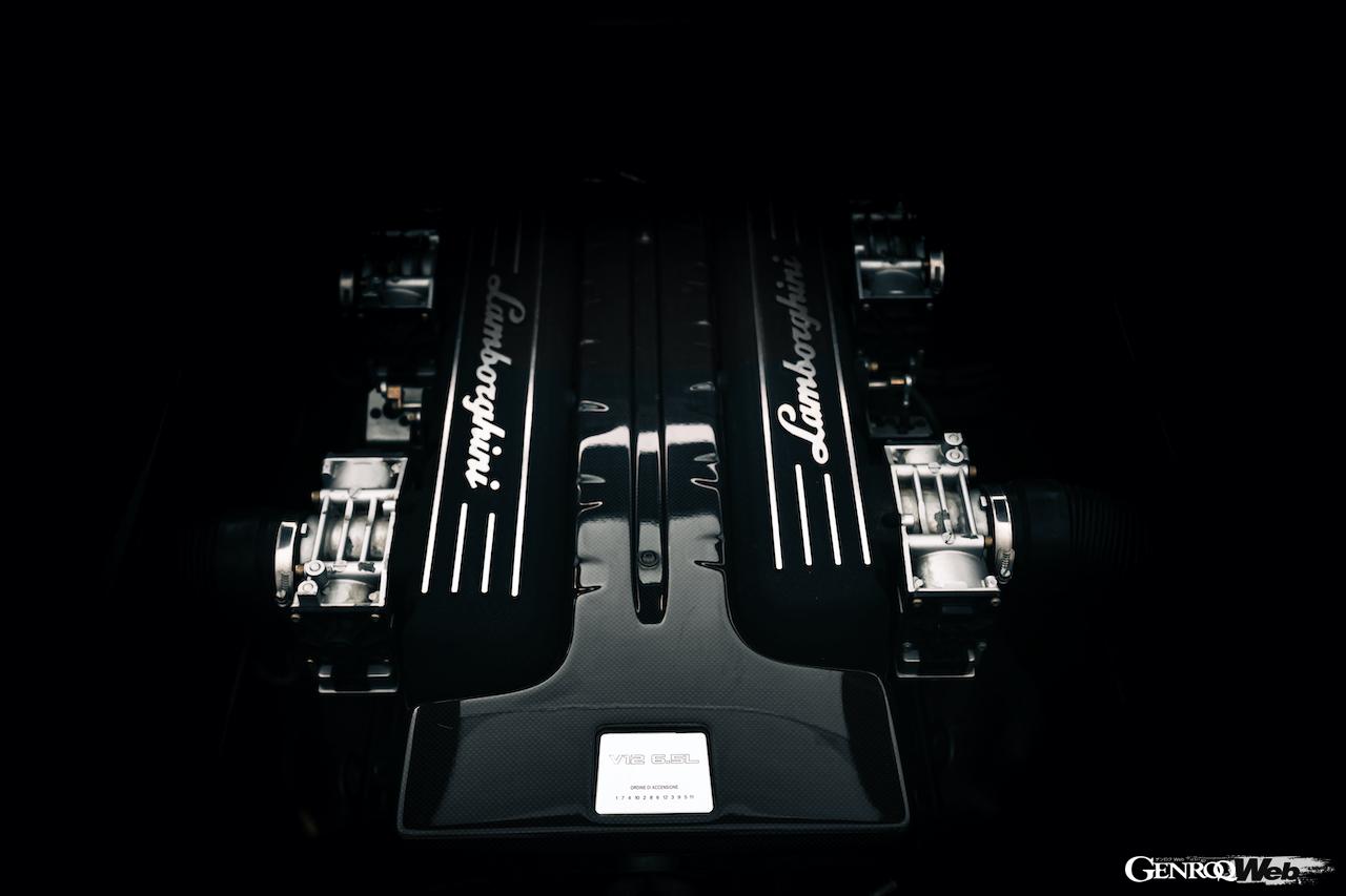 ランボルギーニ ムルシエラゴのV12エンジン