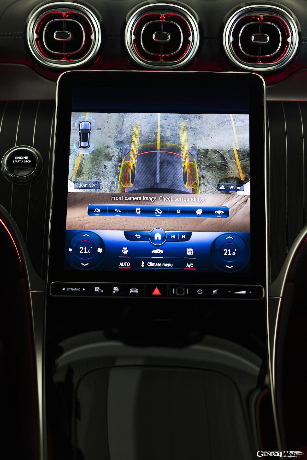 新型メルセデス・ベンツGLC 300deのセンターディスプレイ