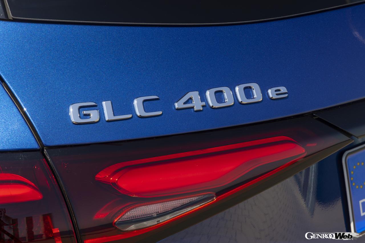 新型メルセデス・ベンツGLC 400eのエンブレム