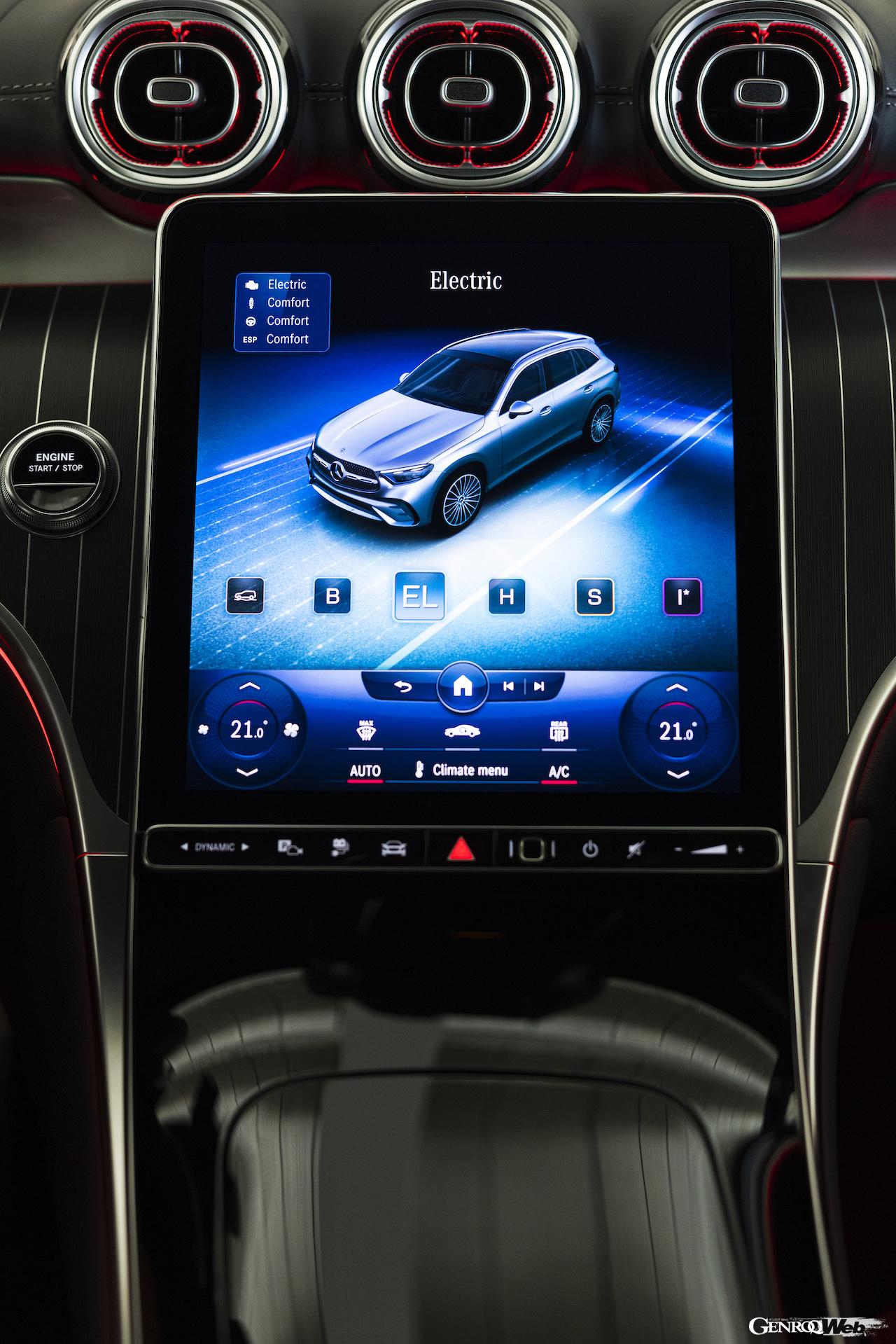 新型メルセデス・ベンツGLC 300deのセンターディスプレイ