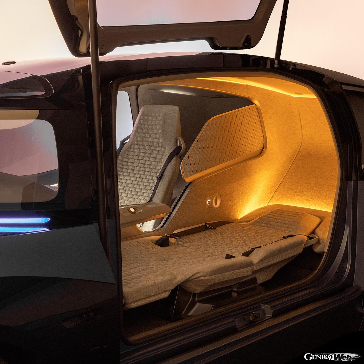 フォルクスワーゲンのコンセプトカー、GEN.TRAVELのキャビン。ベッドルーム状態