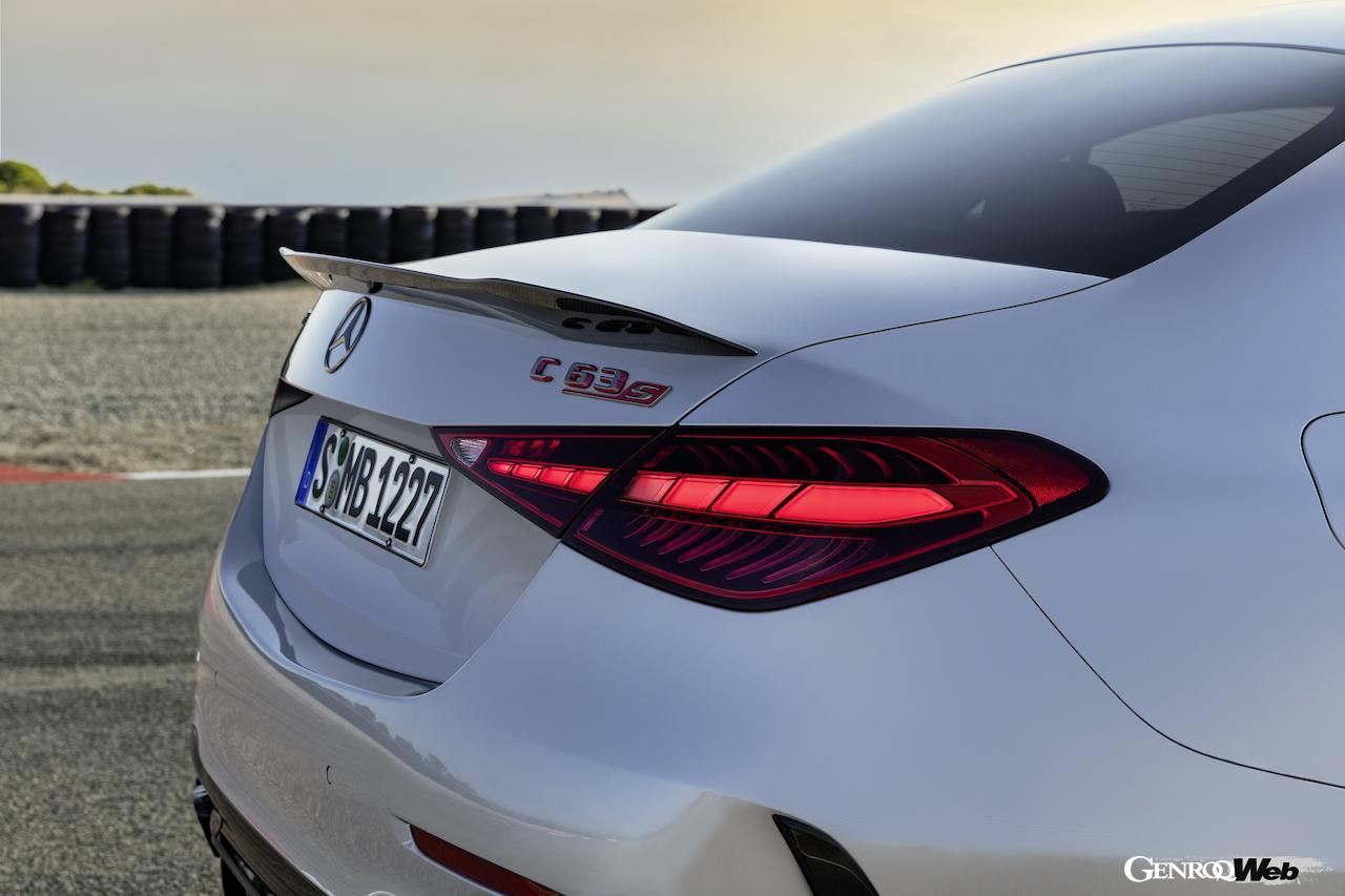 新型メルセデスAMG C63 S E PERFORMANCEのエンブレム