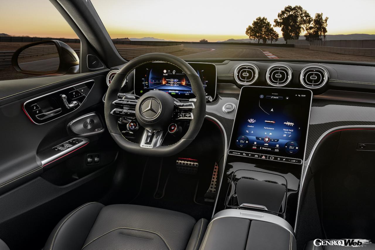 新型メルセデスAMG C63 S E PERFORMANCEのコクピット