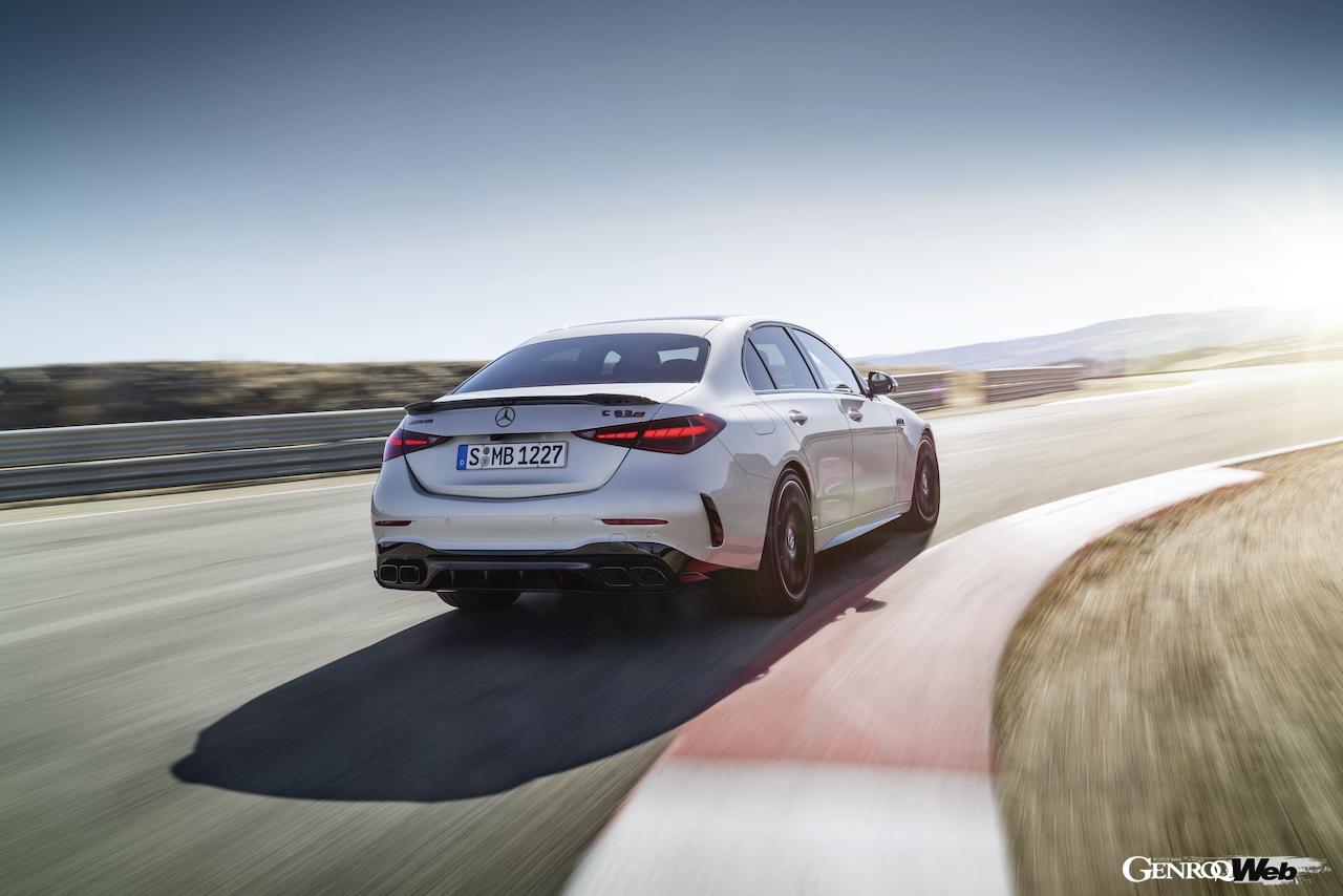 新型メルセデスAMG C63 S E PERFORMANCEのリヤビュー