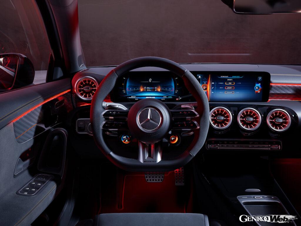 メルセデスAMG A 45 S 4MATIC+ のインテリア。