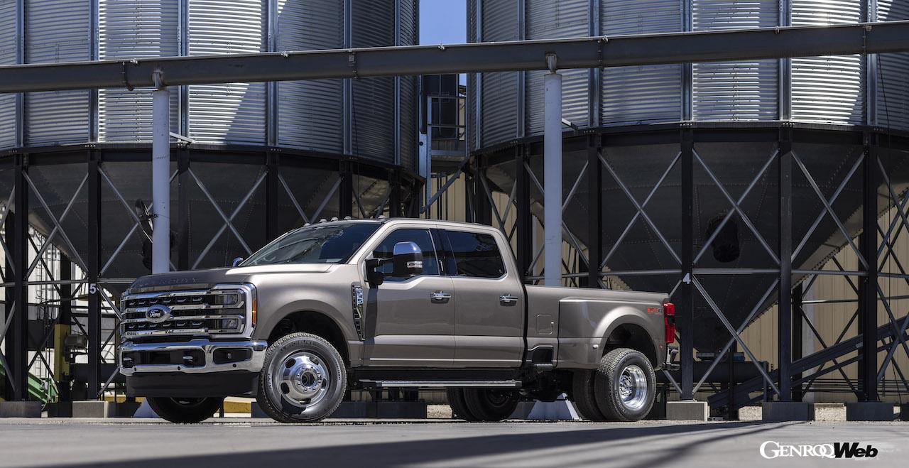 大型フルサイズピックアップ「フォード Fシリーズ スーパーデューティ」のエクステリア。