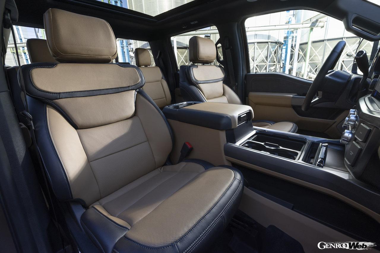 大型フルサイズピックアップ「フォード Fシリーズ スーパーデューティ」のインテリア。