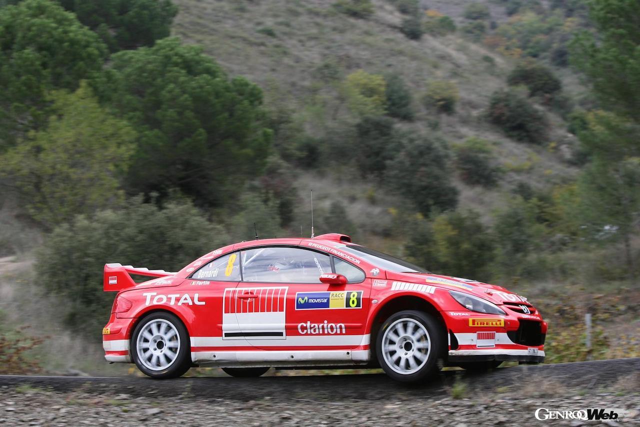 撤退が決まっていた2005年シーズン、プジョーは拡幅化された307 WRCの改良型を投入した。