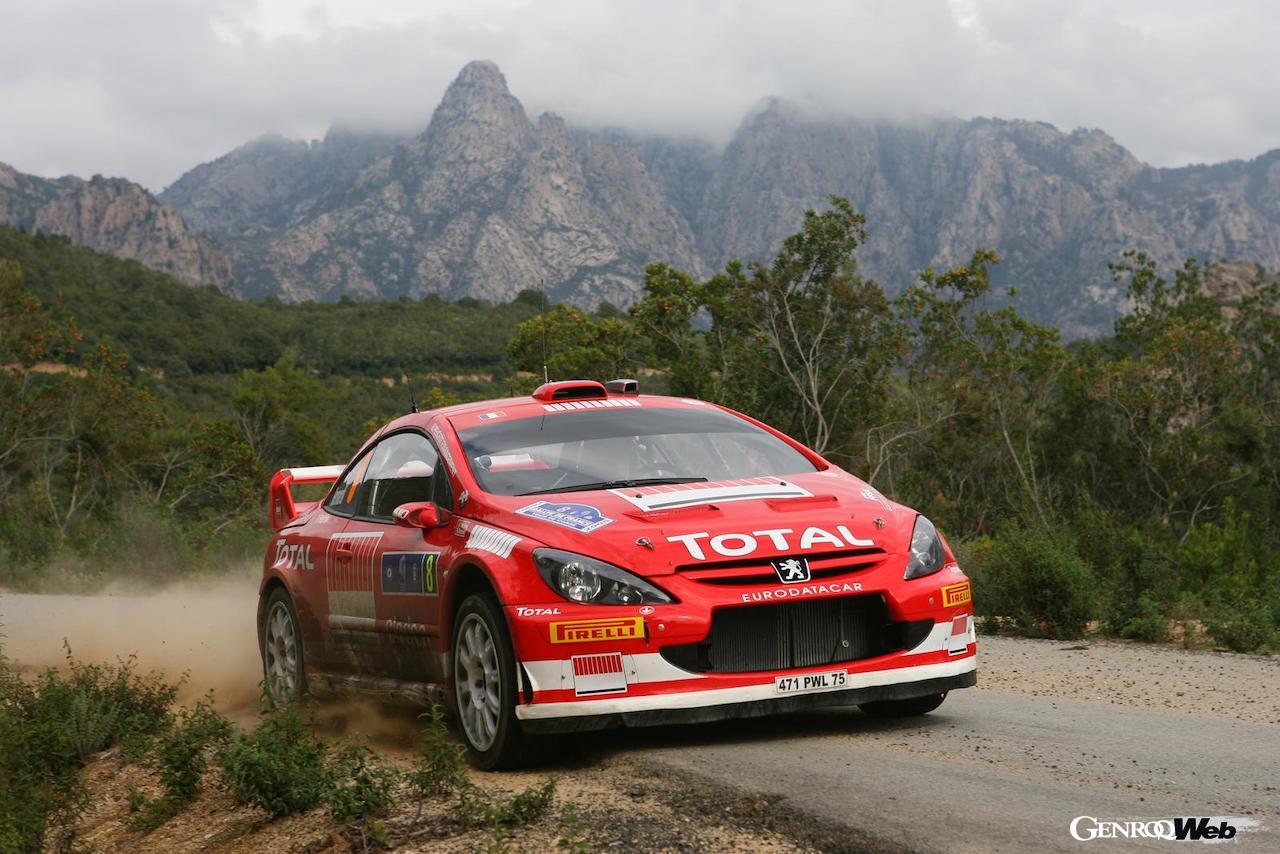 撤退が決まっていた2005年シーズン、プジョーは拡幅化された307 WRCの改良型を投入した。