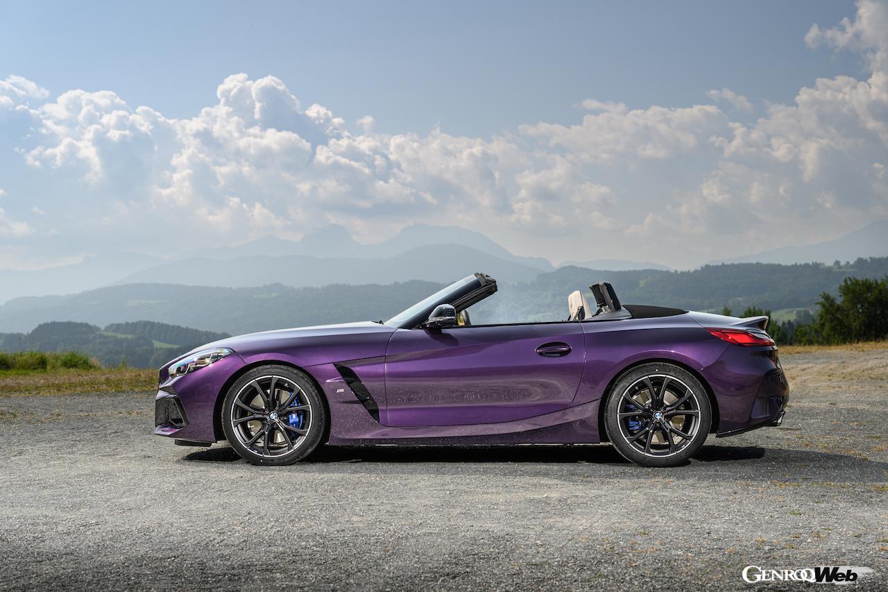 「BMW Z4」の2023年モデルのエクステリア。
