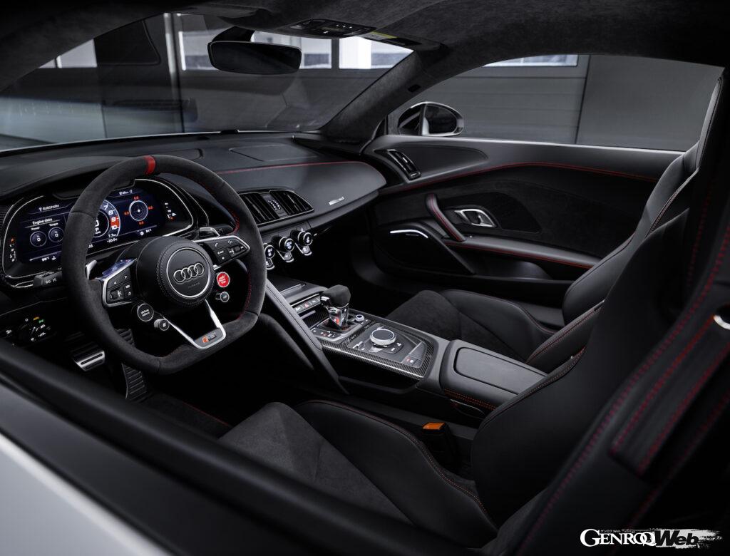 アウディ R8 GTをオマージュ「R8 クーペ V10 GT RWD」のインテリア。