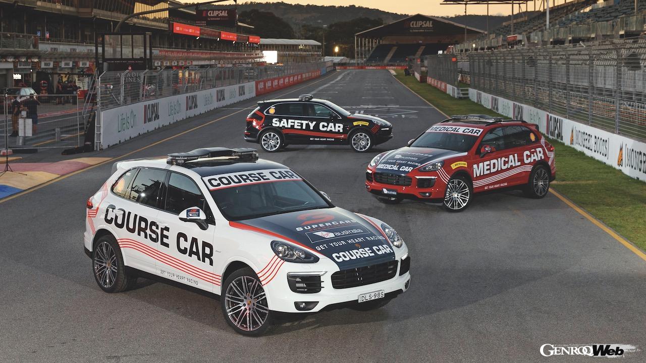 オーストリアのスーパーカー・チャンピオンシップ用に製作された、カイエンのセーフティカーとメディカルカー。何かがあった時に現場に急行するための走行性能に加えて、高い積載能力が高い評価を得ている。