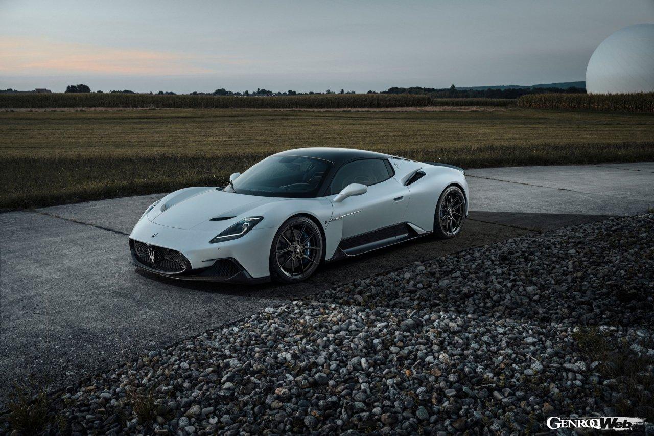 ノビテックのカーボンファイバー製コンポートネントを装着した、マセラティ MC20。