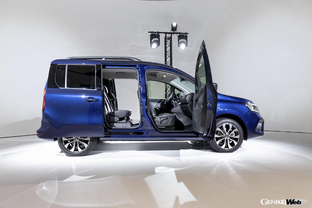 その使いやすさから、全世界で400万台を販売したカングー・シリーズ。電動モデルとなっても、広大なラゲッジなど、そのユーティリティ性能は少しも損なわれていない。