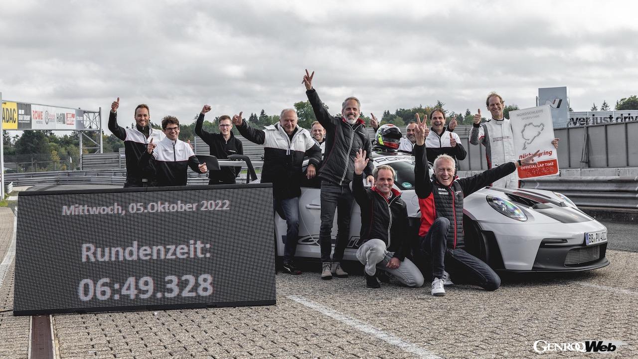 ニュルブルクリンク・ノルドシュライフェにおいて、6分49秒328で走行した「ポルシェ 911 GT3 RS」。