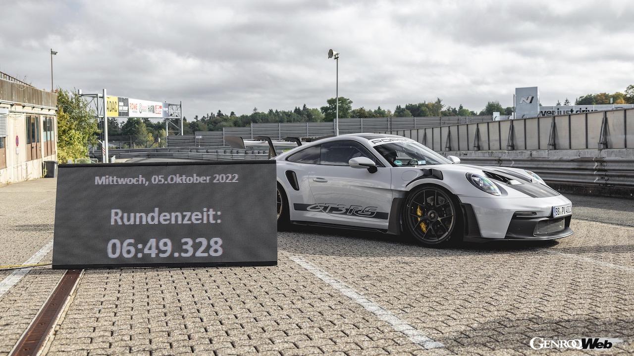ニュルブルクリンク・ノルドシュライフェにおいて、6分49秒328で走行した「ポルシェ 911 GT3 RS」。