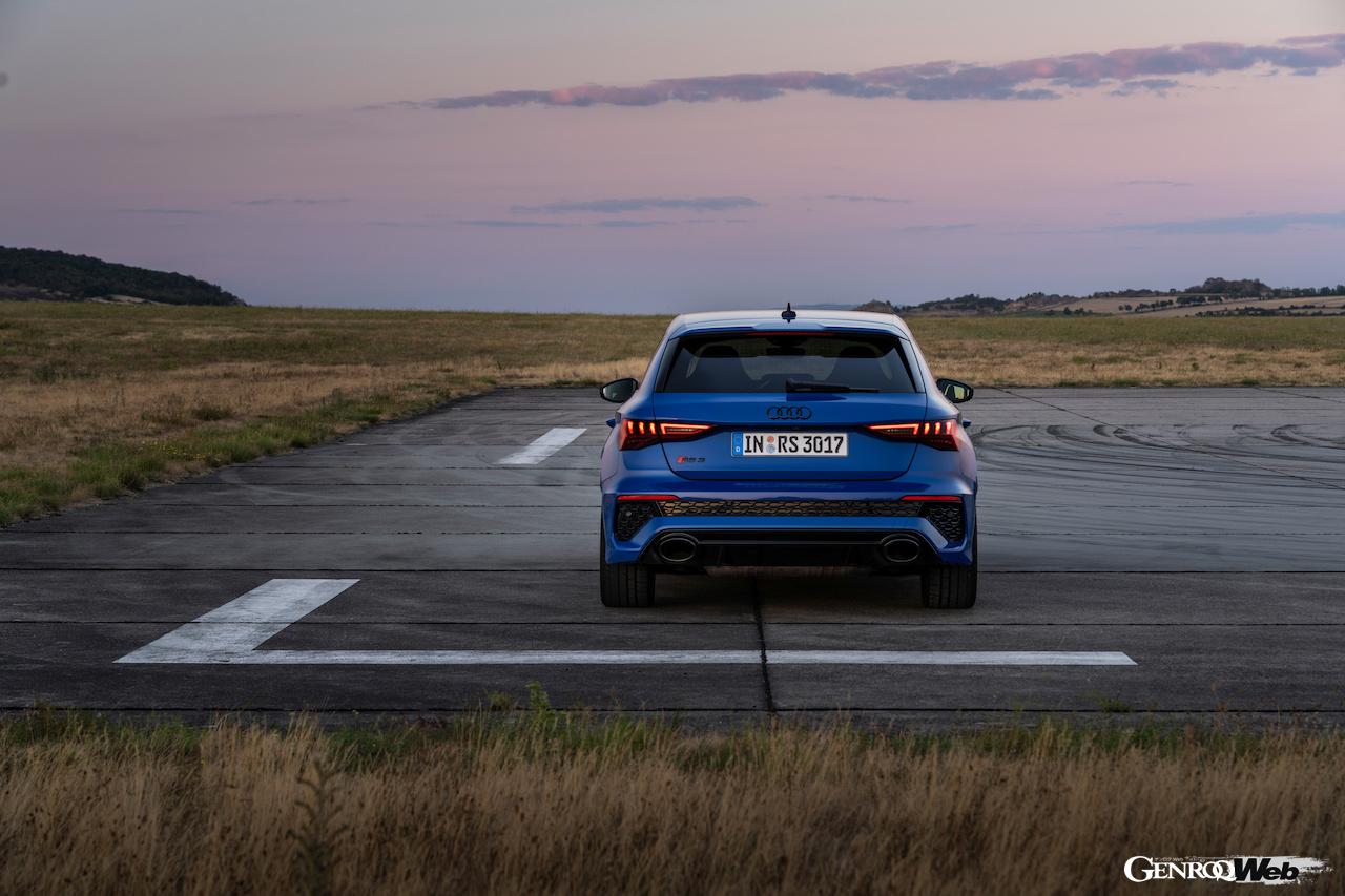 アウディ RS 3 スポーツバック パフォーマンスエディションのエクステリア。