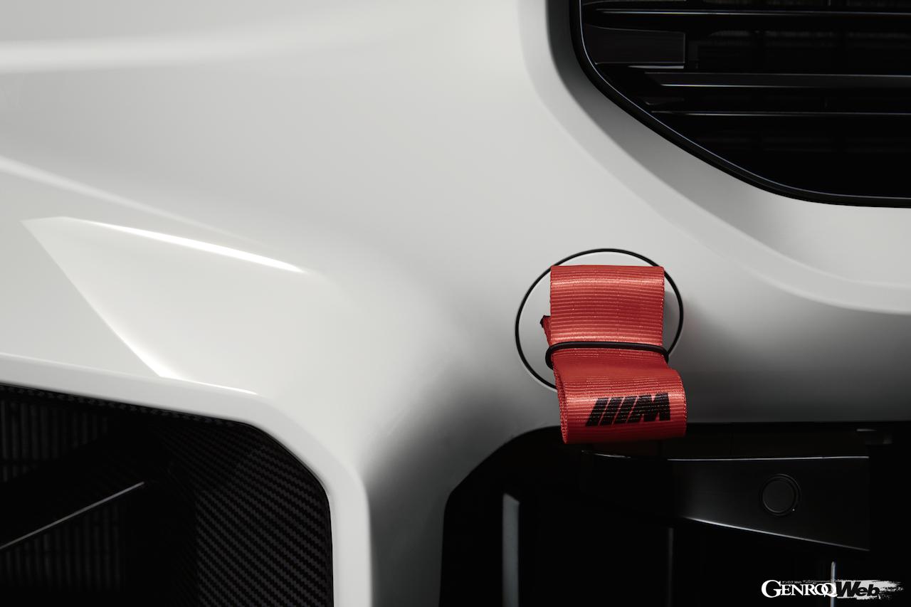 新型BMW M2用BMW M パフォーマンスパーツに用意された、カーボンファイバー製エクステリアパーツ。