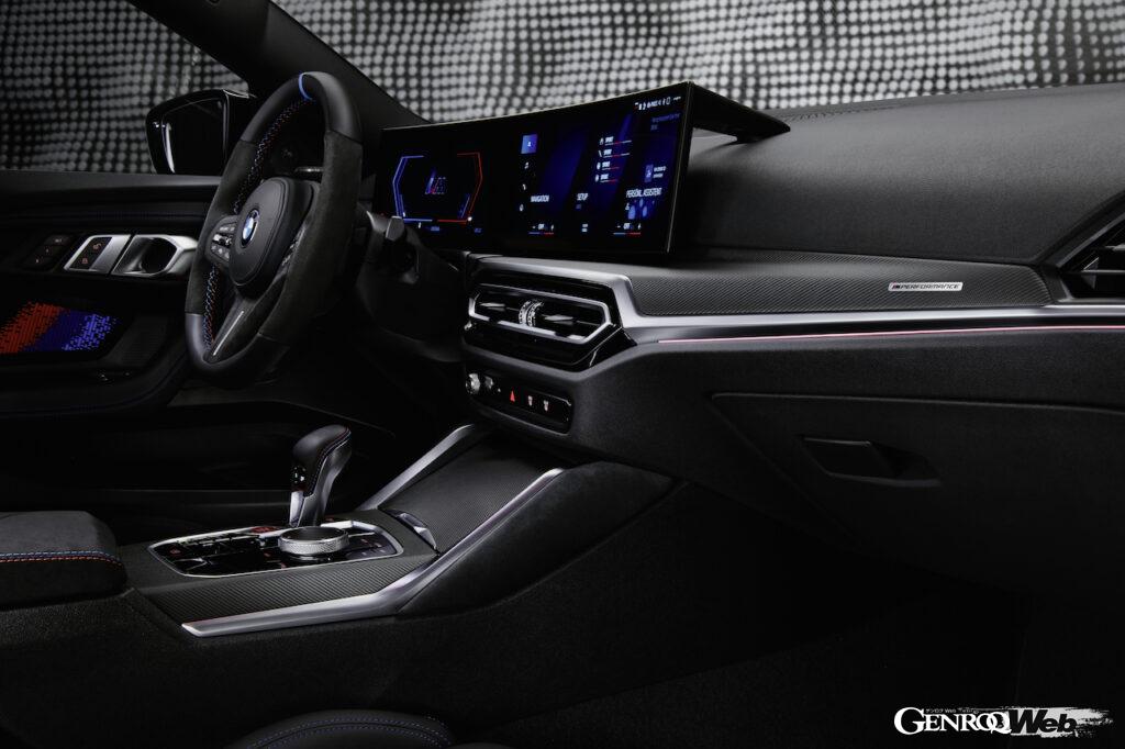 インテリアにカーボンファイバーとアルカンターラを組み合わせた、新型BMW M2用「BMW M パフォーマンスパーツ」。