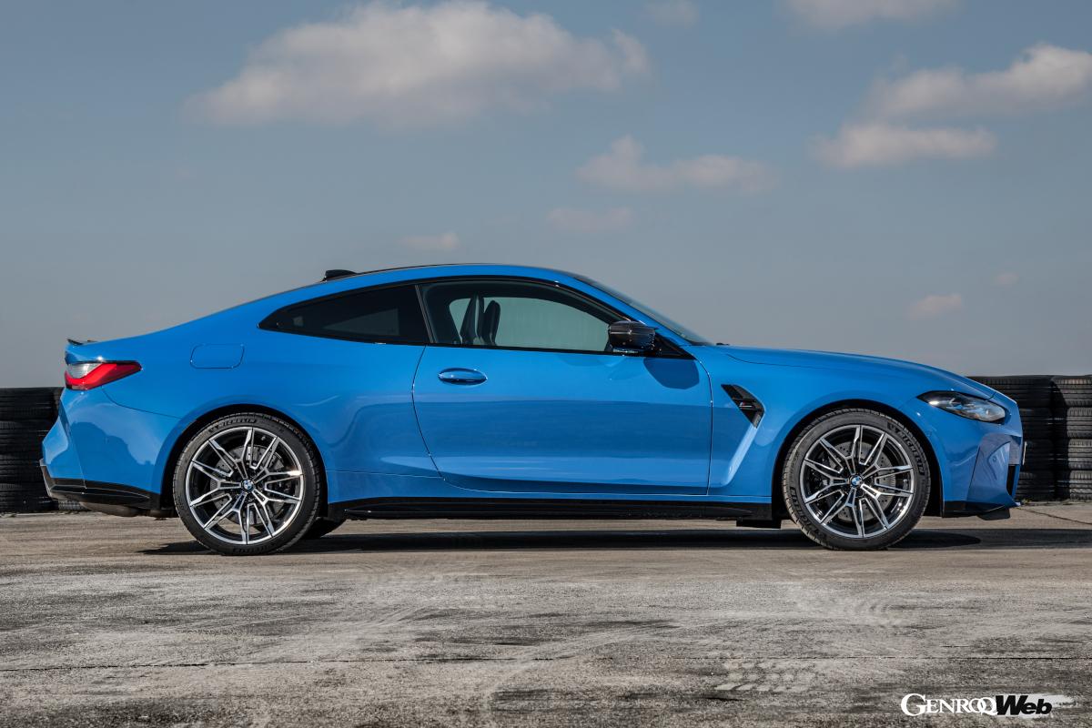 全幅や全高はほとんど変わらないが、全長が225mm、ホイールベースが108mmもM4の方が長い。運動性能や取り回しも別物となるだろう。