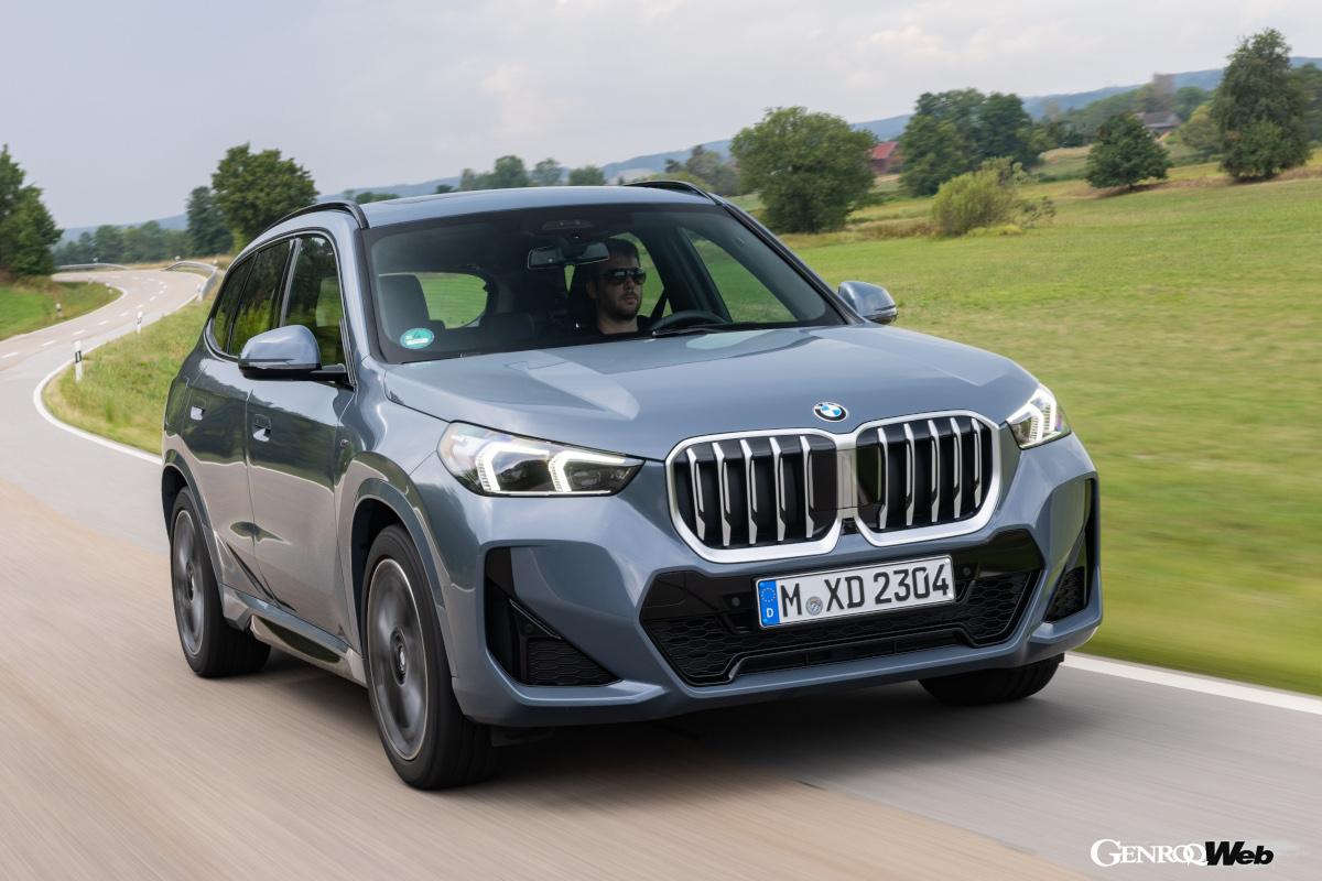 BMW X1もアウディQ3も、ともに全長4500mm、全幅1850mmという絶妙なサイズ。全高はQ3が1610mm、Q3スポーツバックが1565mmでX1の1642mmよりも低くなっている。