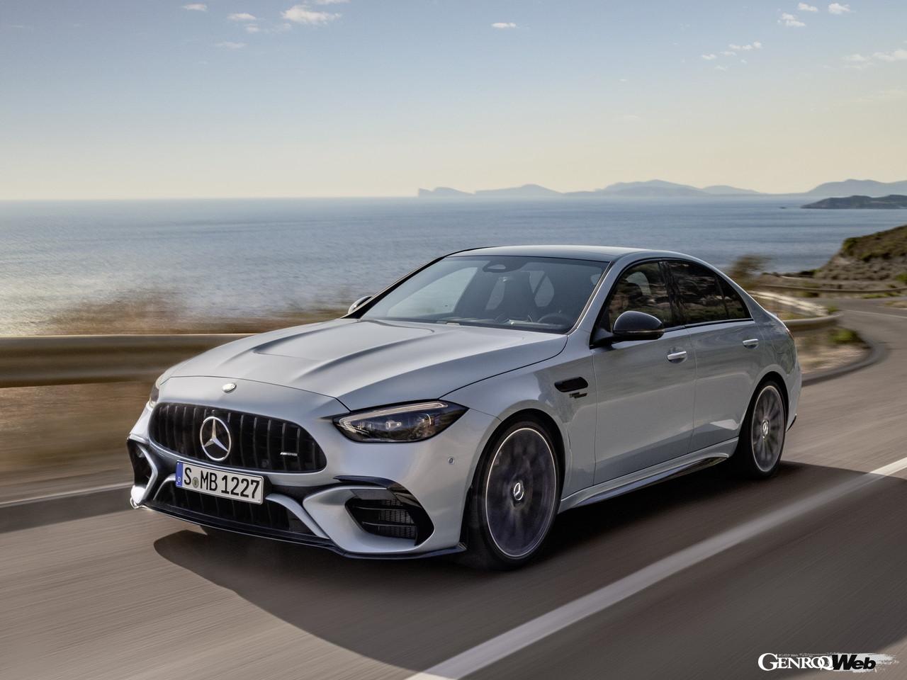 メルセデスAMG C 63 S E パフォーマンスの走行シーン
