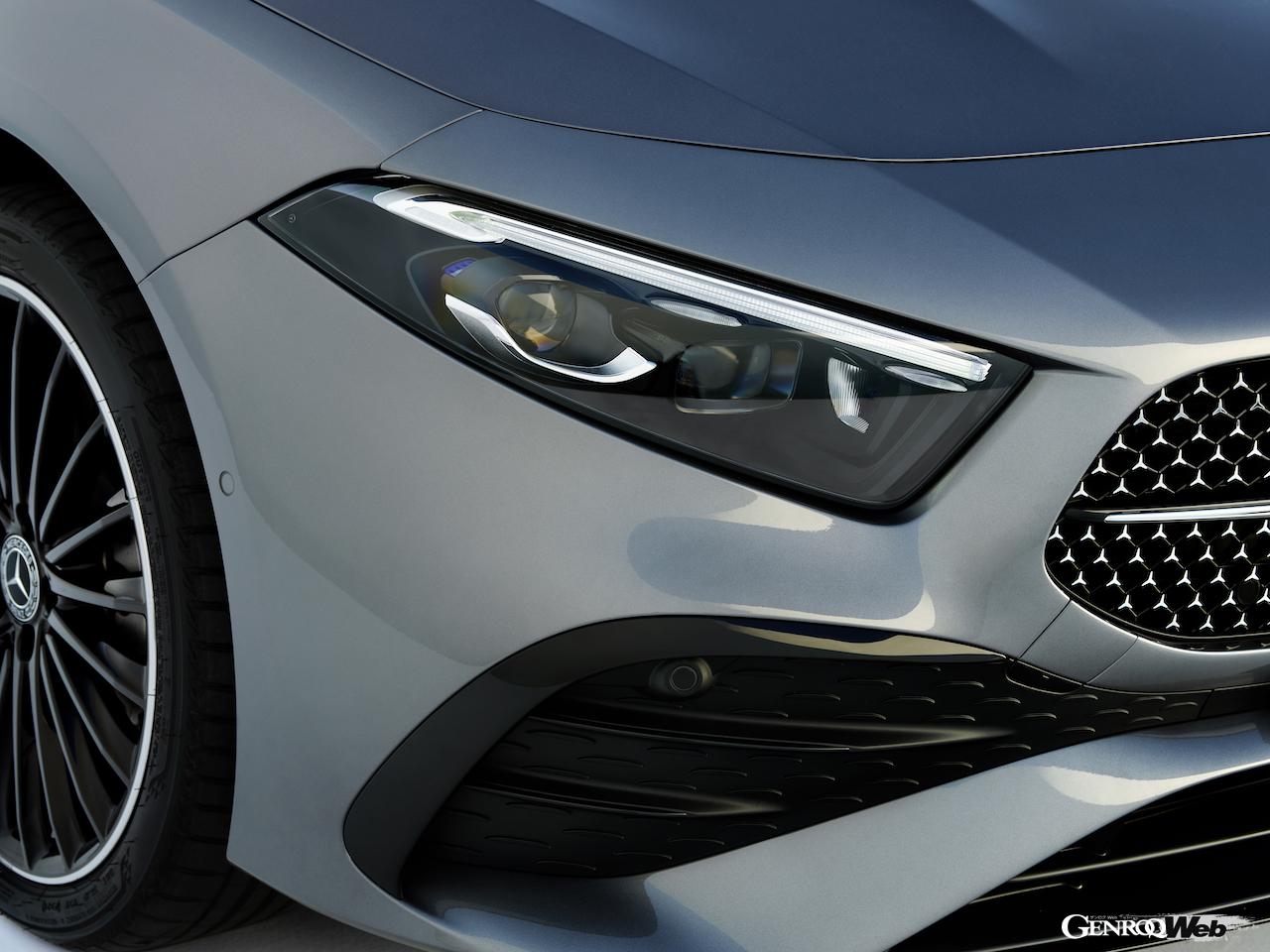 フェイスリフトを行った、メルセデス・ベンツ A 250 e ハッチバックのエクステリア。