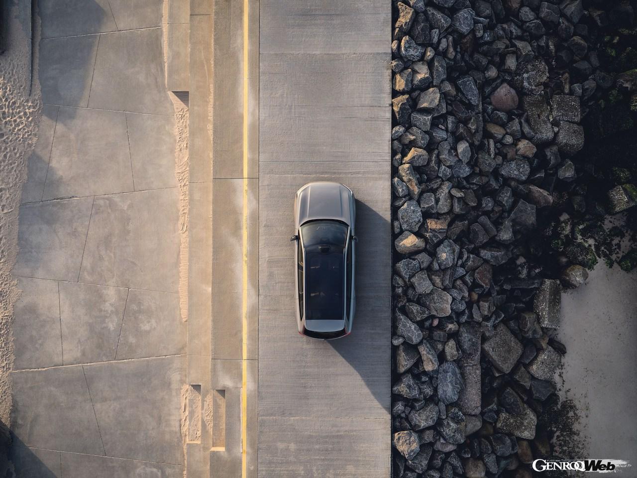 フル電動フラッグシップSUV「ボルボ EX90」のエクステリア。