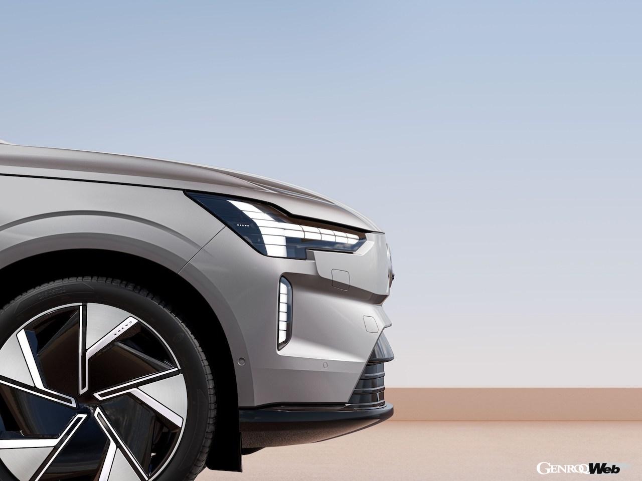 フル電動フラッグシップSUV「ボルボ EX90」のエクステリア。