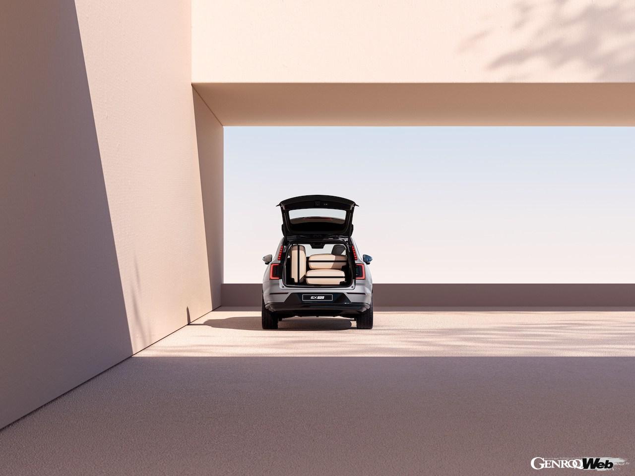 フル電動フラッグシップSUV「ボルボ EX90」のエクステリア。