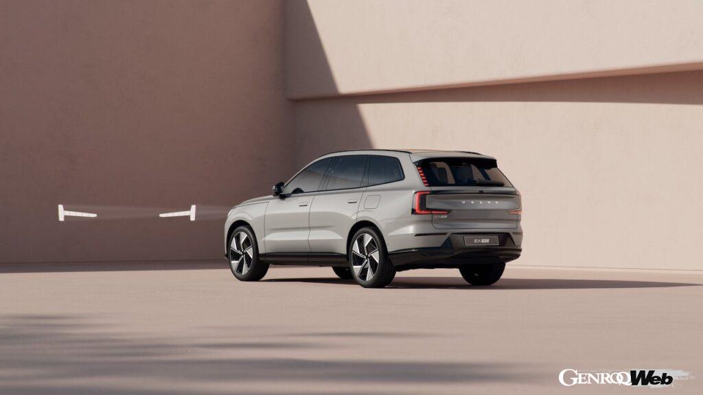 フル電動フラッグシップSUV「ボルボ EX90」のエクステリア。